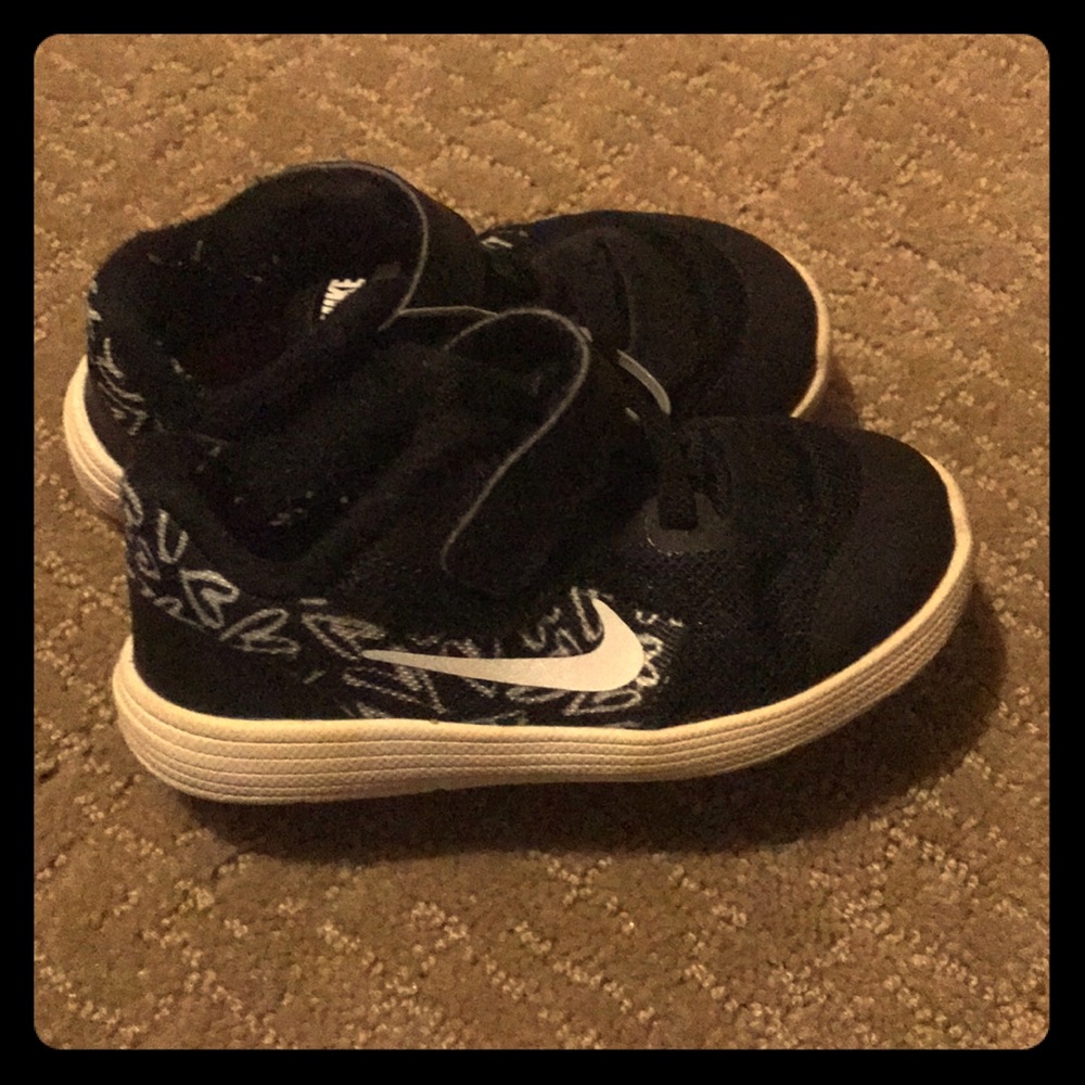 Toddler Girls Size 7 Nike’s